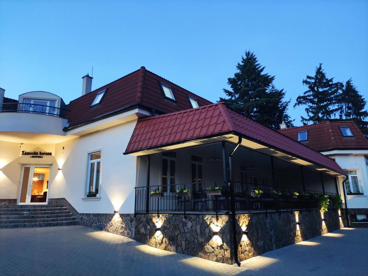 Zamocka Koruna U Hoffera Nitra Exterior foto